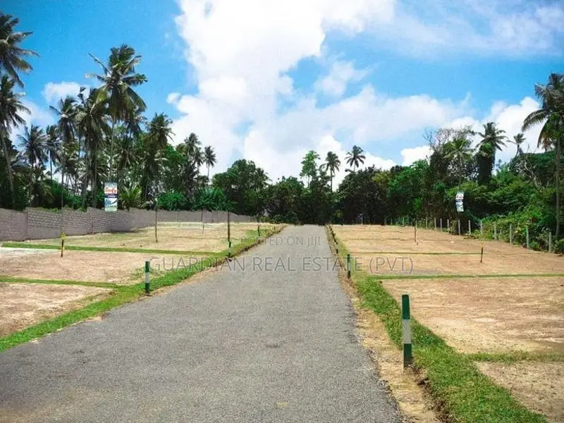 Excellent Land Plots For Sale in Welipanna