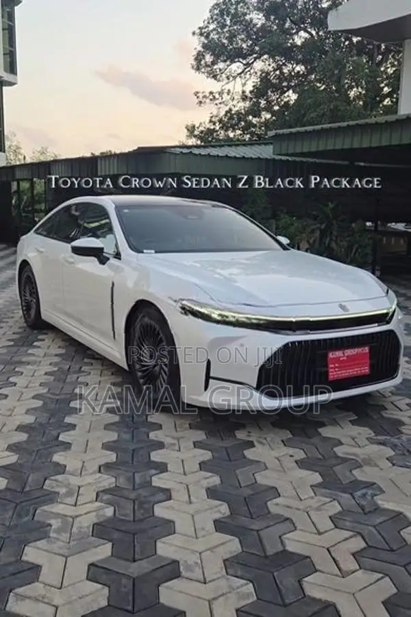 Toyota Crown Z Black Package 2024