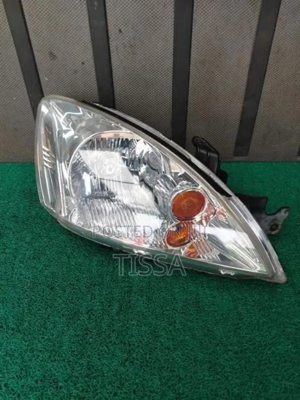 Mitsubishi Lancer CS1 Headlight