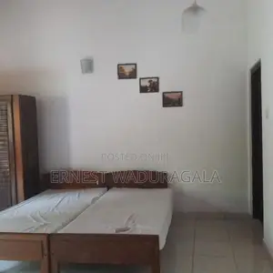 Sale House in Athurugiriya