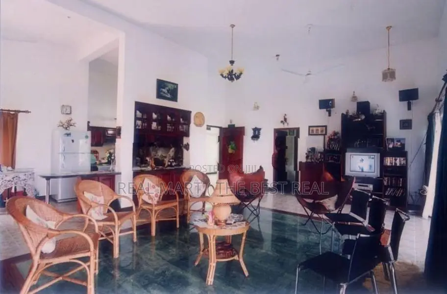 Panadura : 4 Bedrooms (230P) River front Luxury hotel for Sale