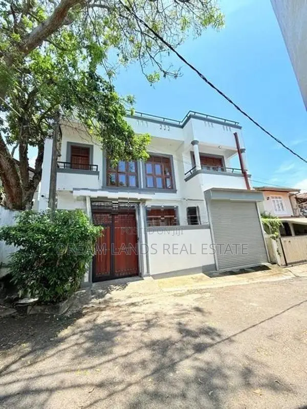 6BED HOUSE FOR SALE IN MAHARAGAMA WITH FURNITURE (SP527)