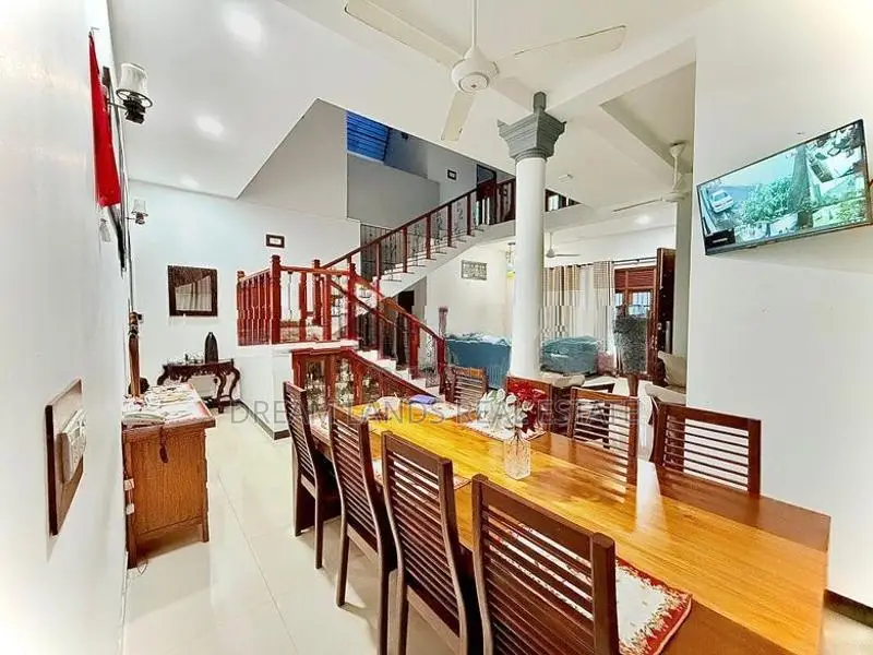 6BED HOUSE FOR SALE IN MAHARAGAMA WITH FURNITURE (SP527)