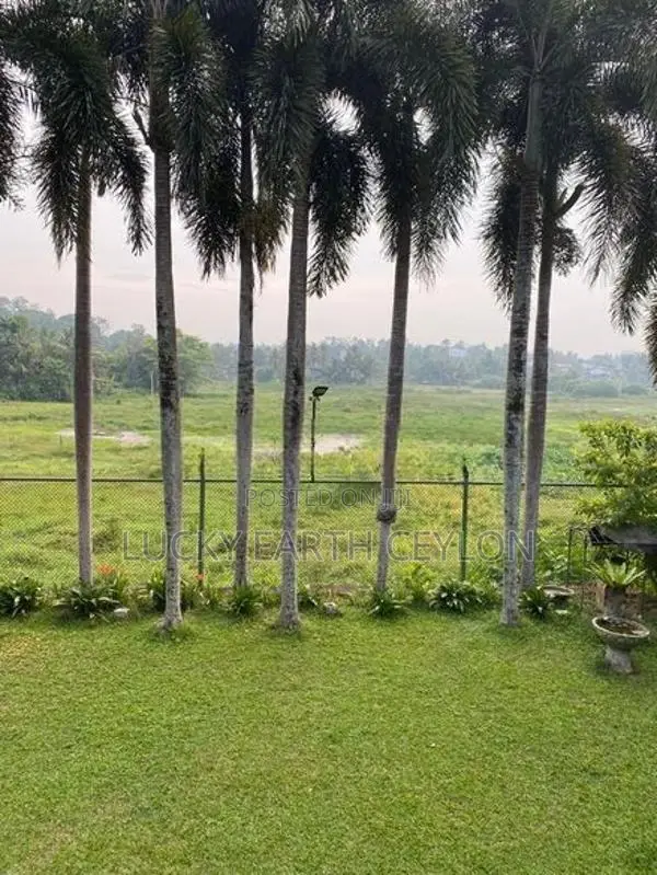 Erewwala Sale Luxury Villa, Separate Recreation Suit n Ample Land (S14