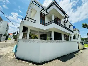 පිලියන්දල නගර ආසන්නයේ නිවස විකිණීමට