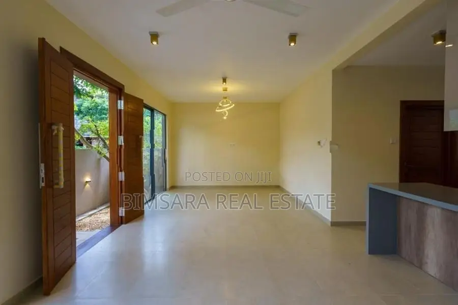 Three-Storey House for Sale in Thalawathugoda (SH 15211)