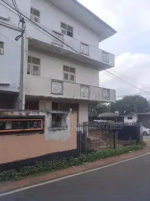 4 story Building For Sale In Piliyandala