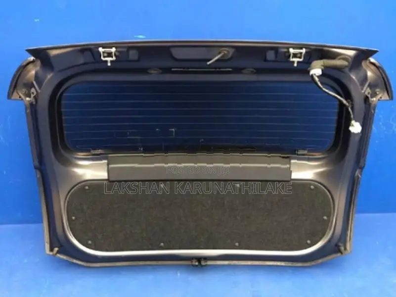 Toyota Aqua NHP10 dicky door