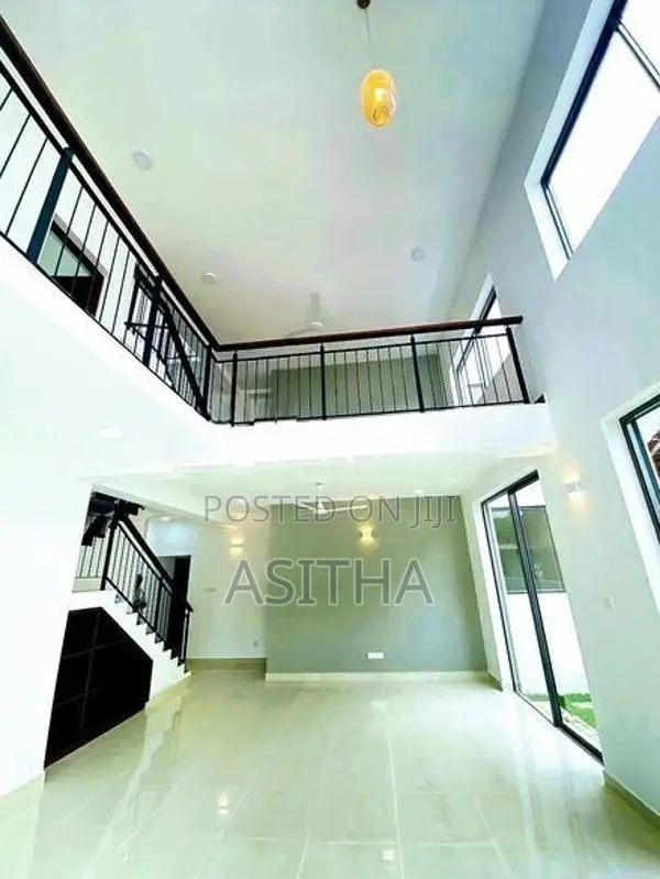 අනර්ඝ දෙමහල් නාවස පිලියන්දල