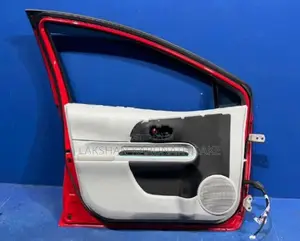 Toyota Aqua NHP10 door