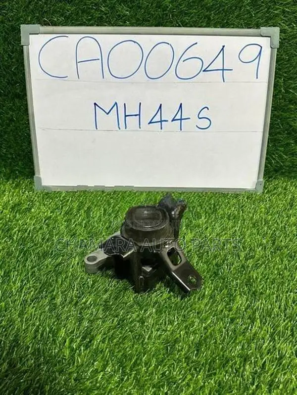 Suzuki WagonR (MH44S) Engine Mount