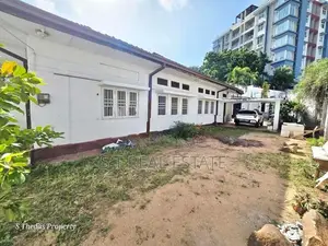 24 P High Residential Land with House for Sale in Nugegoda Town