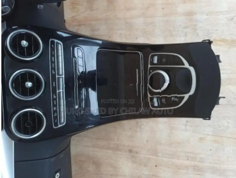 MERCEDES BENZ W205 DASHBOARD AND OTHER PARTS