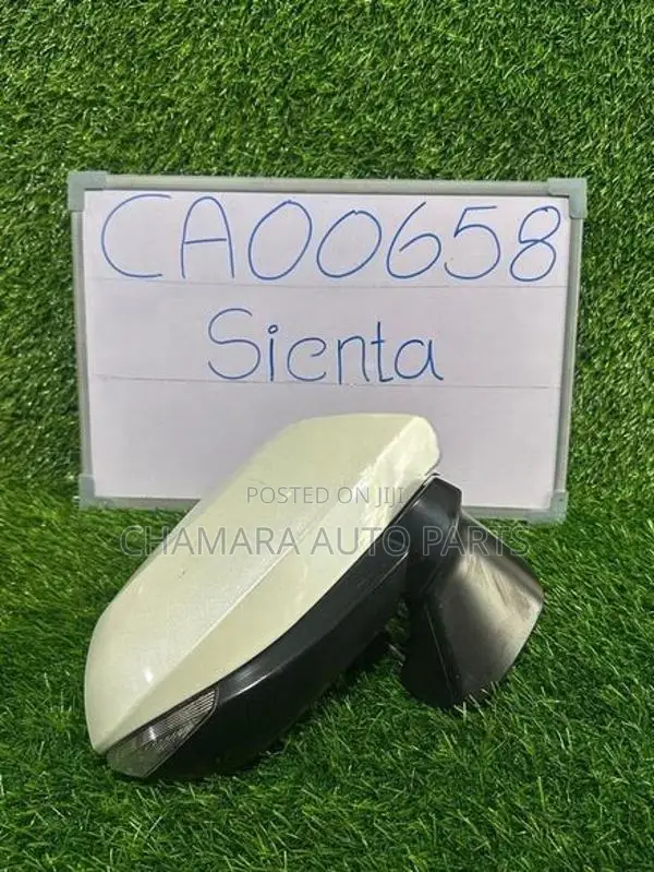 Toyota Sienta (NHP170) Side Mirror