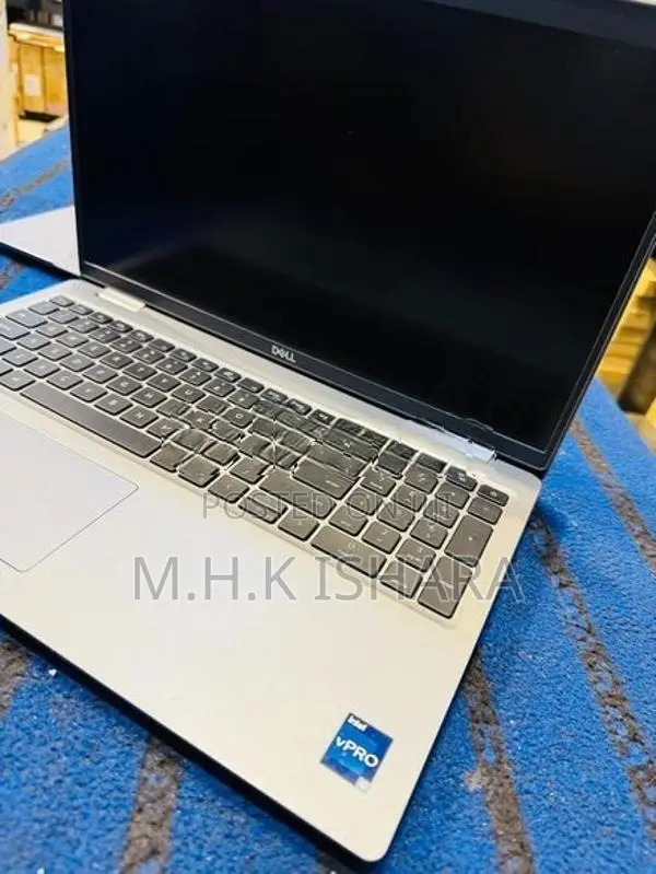 Core i5 13th GEN /16GB RAM /512GB NVME / Iris® XE 8GB VGA 15.6 FHD