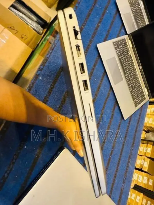 Core i5 13th GEN /16GB RAM /512GB NVME / Iris® XE 8GB VGA 15.6 FHD