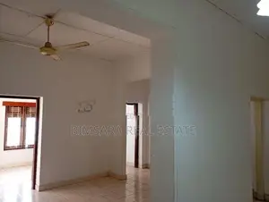 70P LAND WITH HOUSE FOR LONG TERM LEASE AS COMMERCIAL PROPERTY