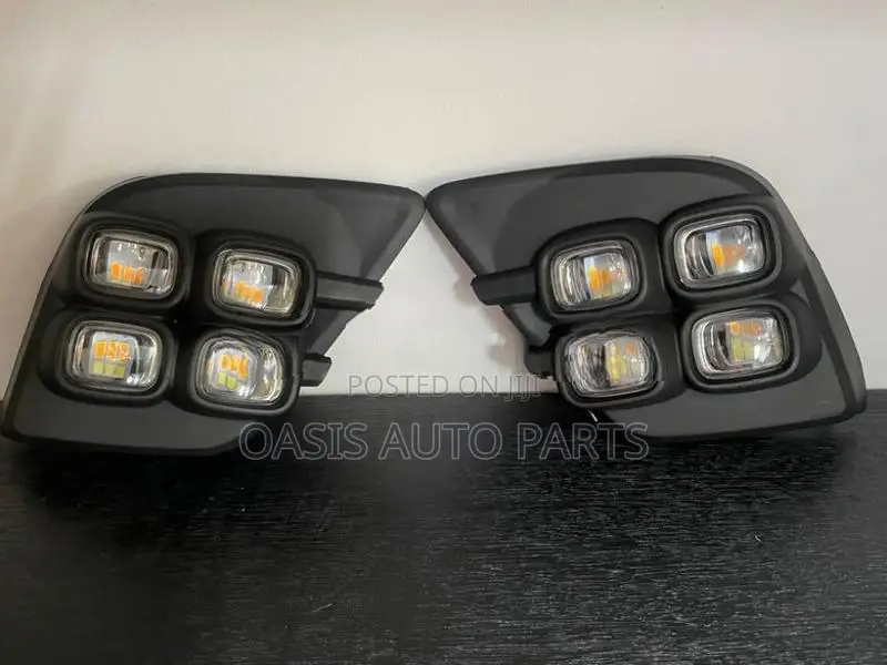 Toyota Hilux Revo LED Fog Lamp DRL+Signal