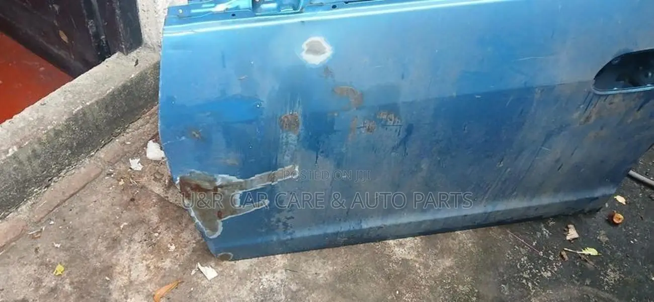 Honda Insight Door