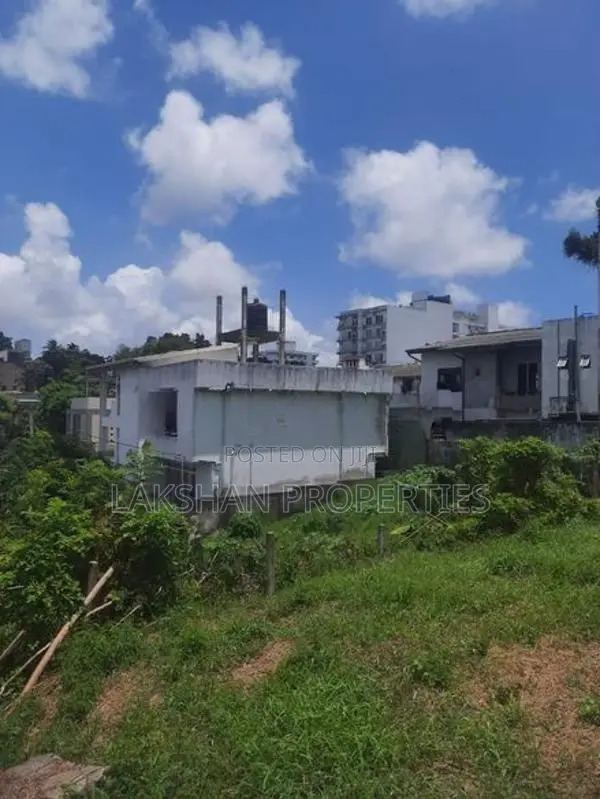 Land For Sale In Baththramulla Pitakotte