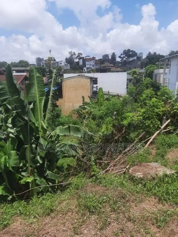 Land For Sale In Baththramulla Pitakotte