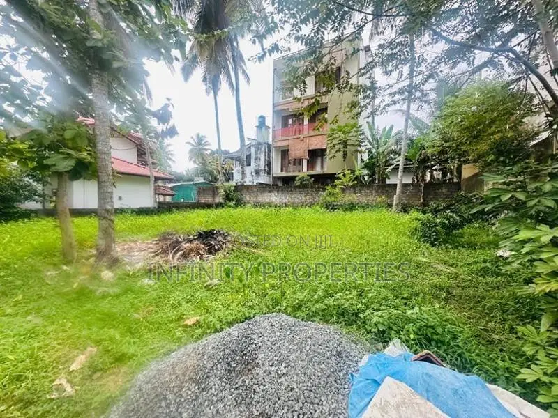 (AFA427) 14.15 Perch Bare Land for Sale Pothuarawa Road Malabe