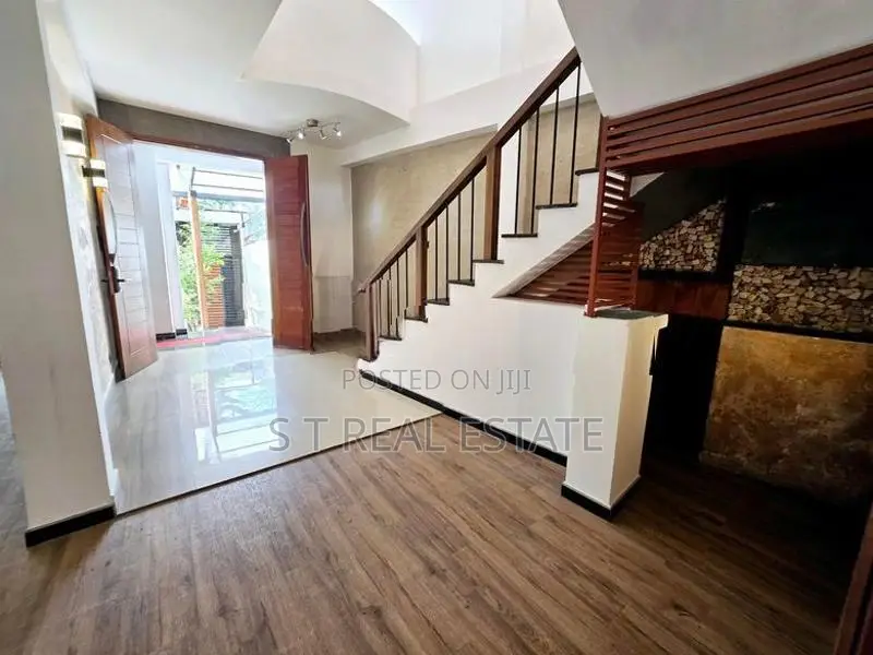 Paddy Field Facing Luxury 3 Story House For Sale In Pannipitiya