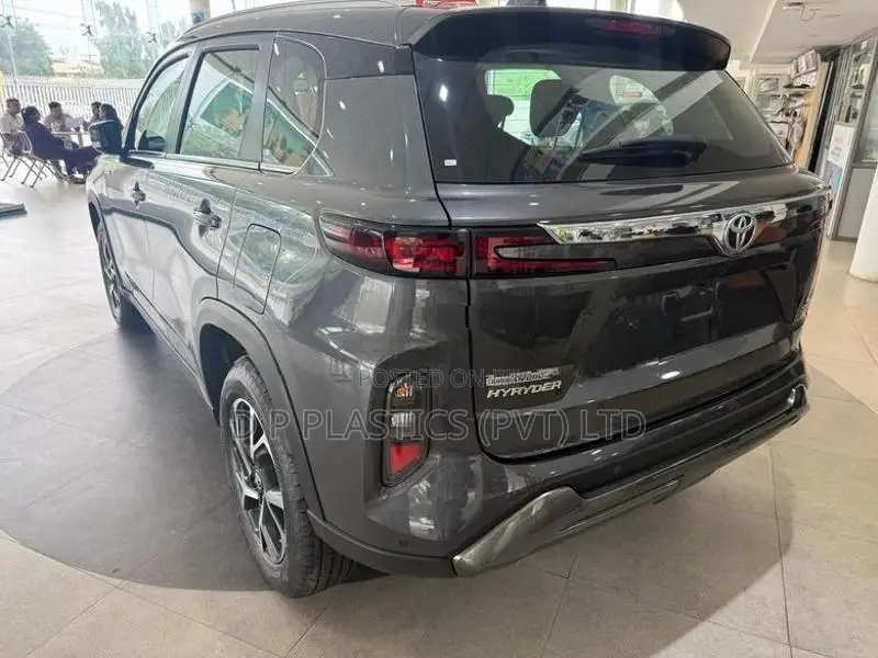 Toyota UrbanCruiser Hyryder 2025