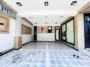 7.5 P With Luxury House Furniture