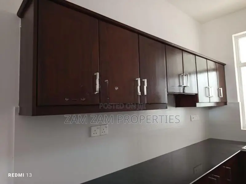 Luxury Sea View Apartment For Sale in Moratuwa