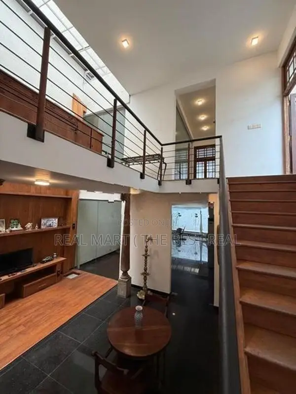 Borelasgamuwa : 4 A/C BR (20P) House for Sale