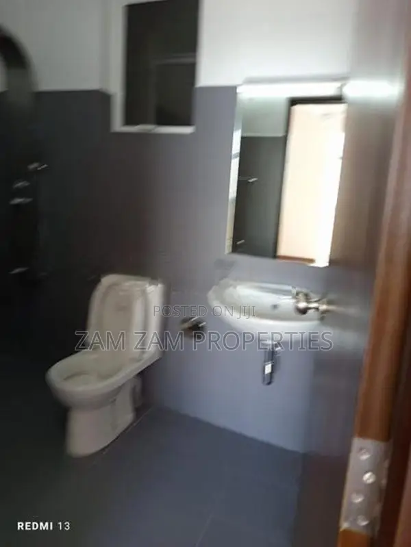 Luxury Sea View Apartment For Sale in Moratuwa