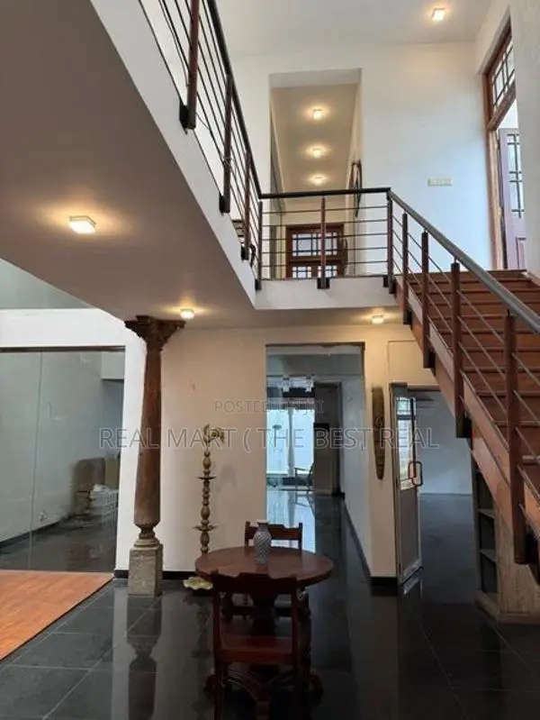 Borelasgamuwa : 4 A/C BR (20P) House for Sale