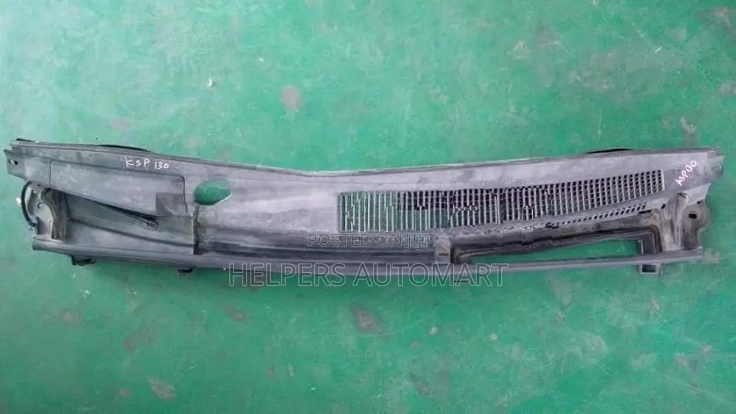 Toyota Vitz Ksp130 Wiper Panel