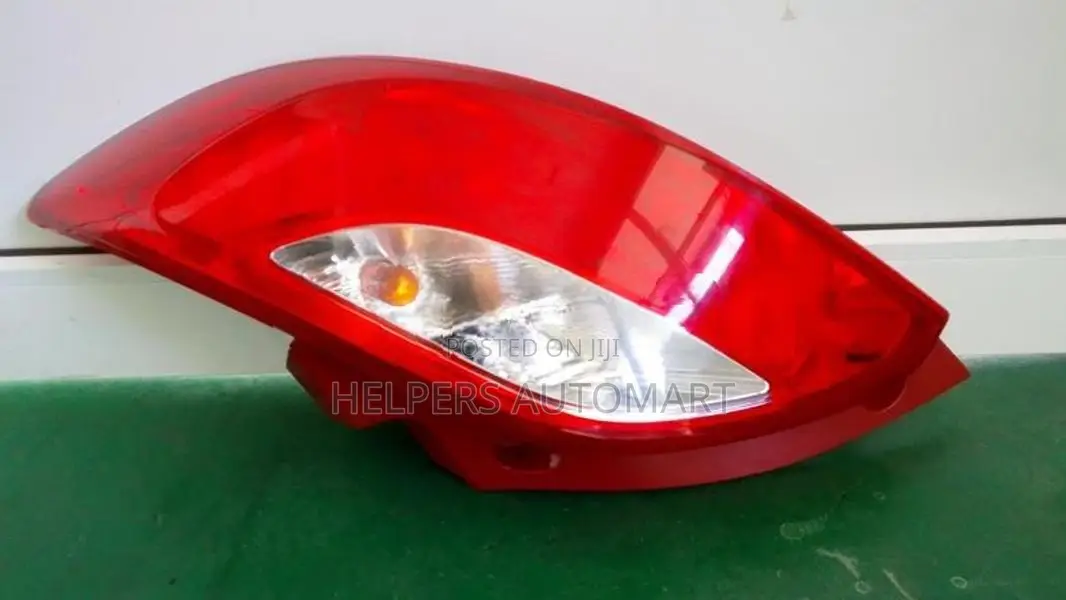 mazda Demio DE3FS Tail light