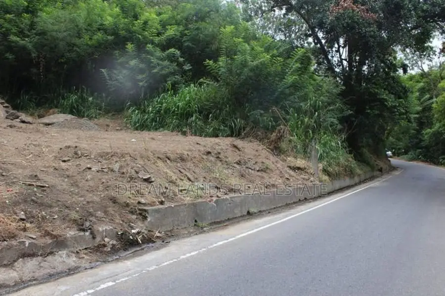 COMMERCIAL LAND FOR SALE IN KANDY (SP797)