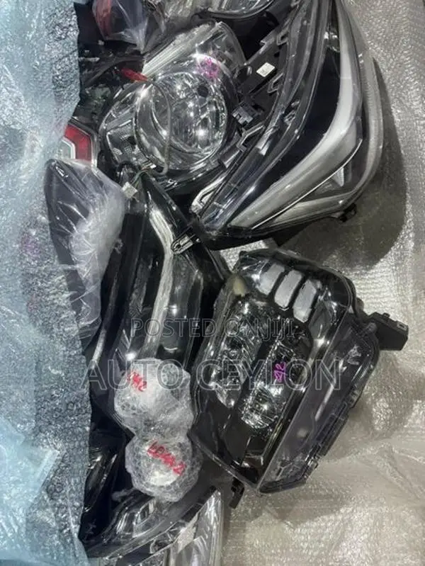 Daihatsu Taft Taff Headlight Head light Headlamp Lamp