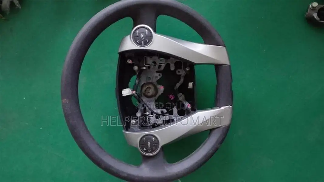 toyota Aqua NHP10 steering Wheel