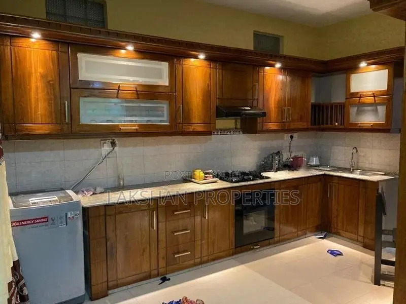 Two Storey House for Sale in Boralesgamuwa Lake Road