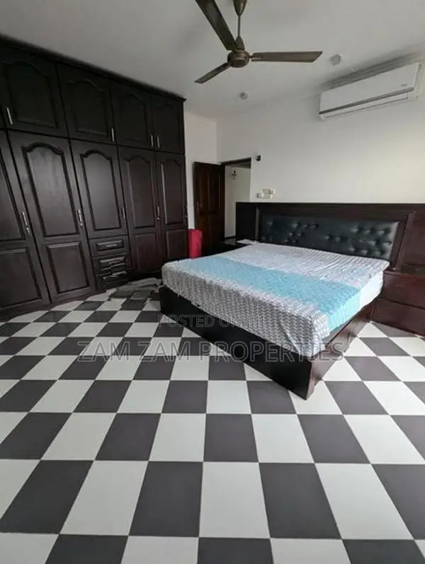 Three Storied House for Sale in Dutugemunu Street Kohuwala