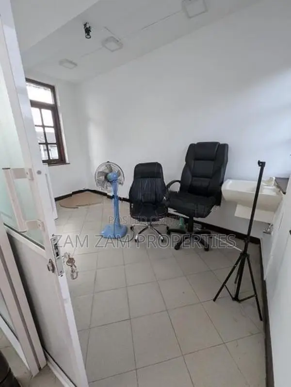 Three Storied House for Sale in Dutugemunu Street Kohuwala
