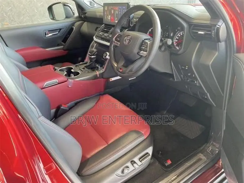 Toyota Land Cruiser Prado lc300 GR sport 2025