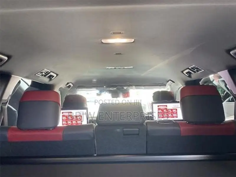 Toyota Land Cruiser Prado lc300 GR sport 2025