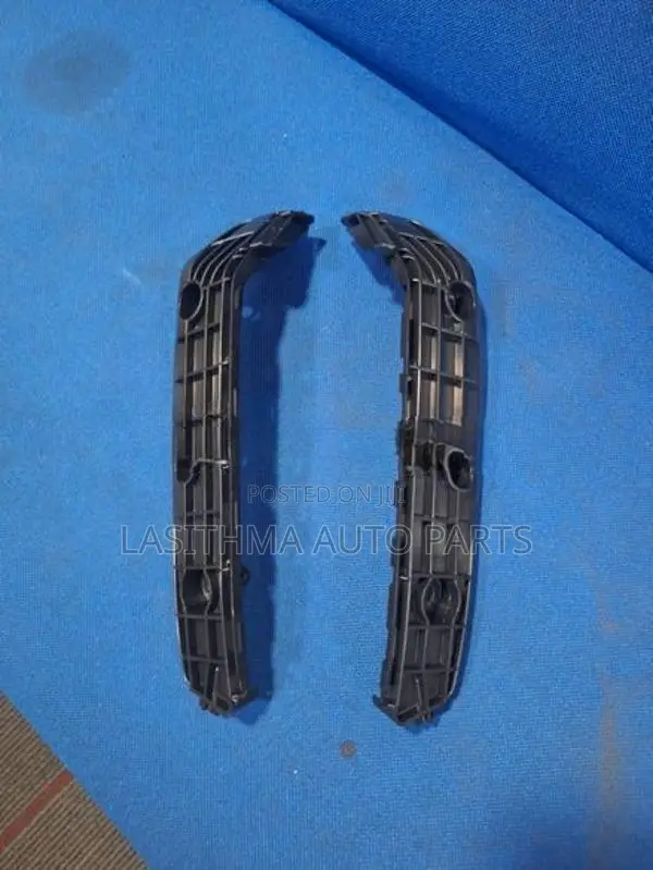 Prado 150 Bumper Retainer