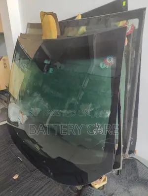 HONDA FIT GP7 WINDSCREEN