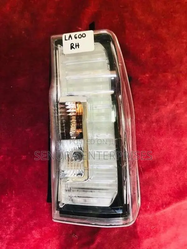 Daihatsu Tanto L600 Tail Light R/H