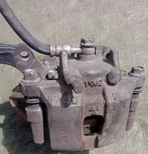 Mitsubishi Minicab U71 Front Hub RH