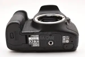 Canon 7D DSLR Body with Kit Lens
