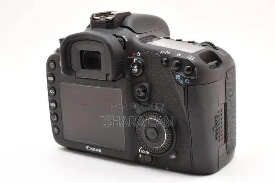 Canon 7D DSLR Body with Kit Lens
