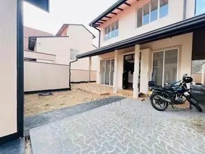 Superb Brand New House In Talawatugoda